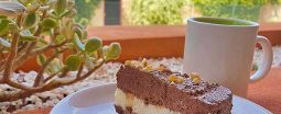 Čokoladno vaniljeva torta za rojstni dan